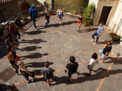 As metodologias do Trust Tour: conjuntos de ferramentas para criar os seus próprios encontros artísticos interculturais